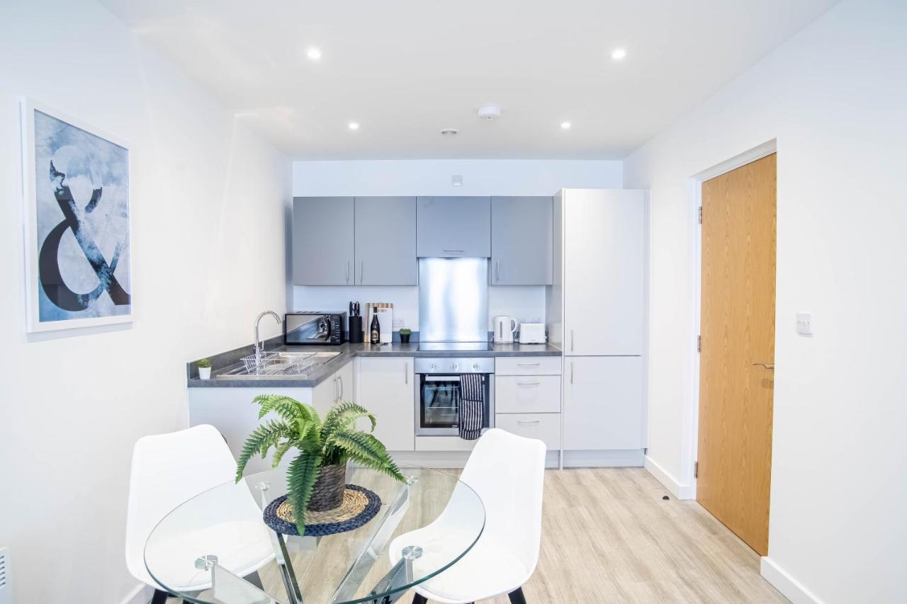 Luxury Apartments Available Next To Train Station - The Wallgate Apartments Wigan - Free Parking Exterior foto