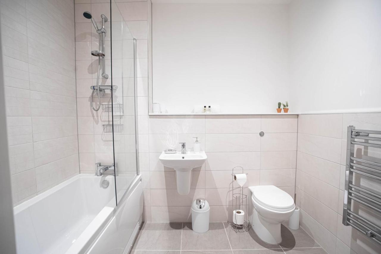 Luxury Apartments Available Next To Train Station - The Wallgate Apartments Wigan - Free Parking Exterior foto